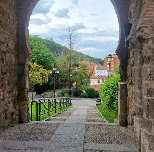 아파트 La Ventana De San Esteban *